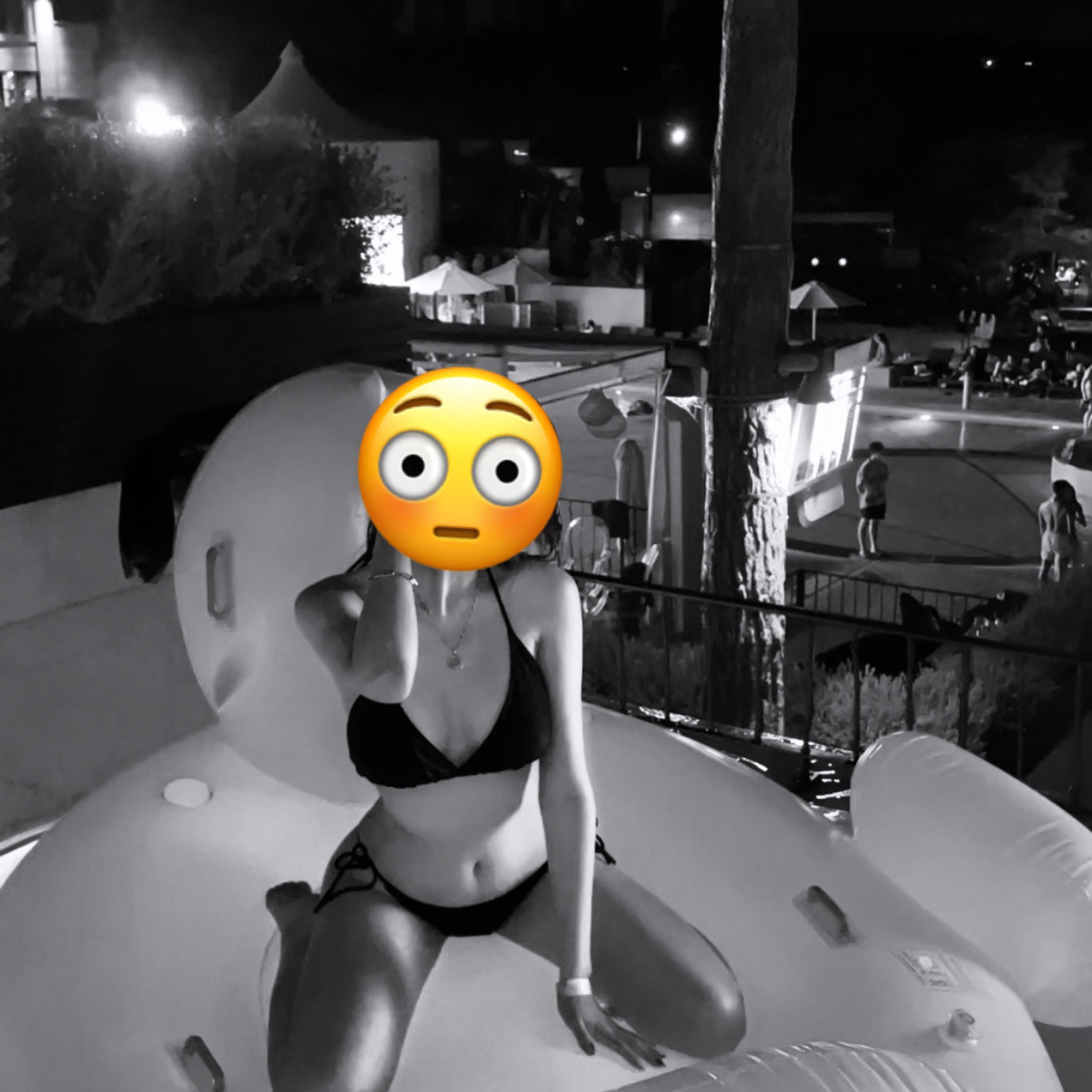 어머 (feat. Incredivle)