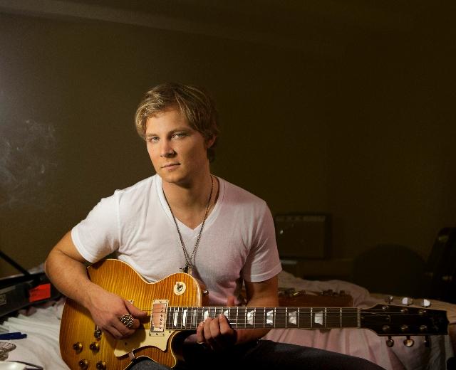 Frankie Ballard