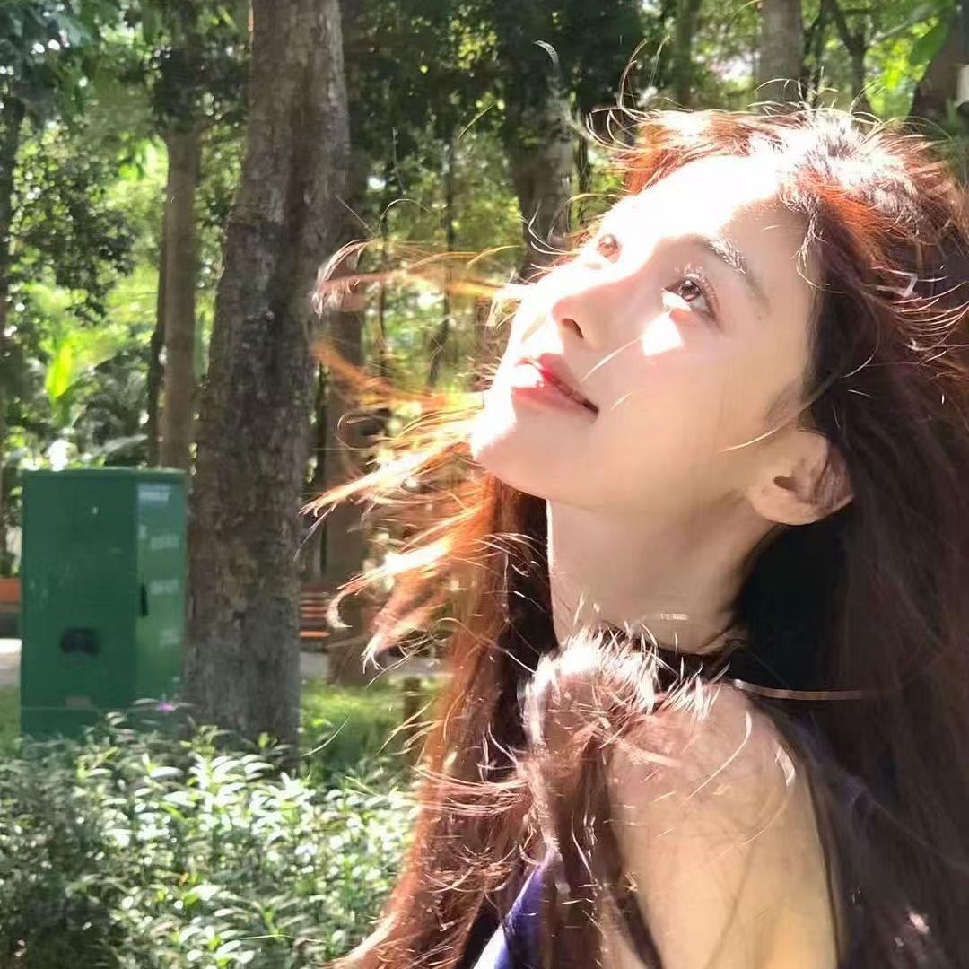 风经过。告诉我 - 铃念念封面