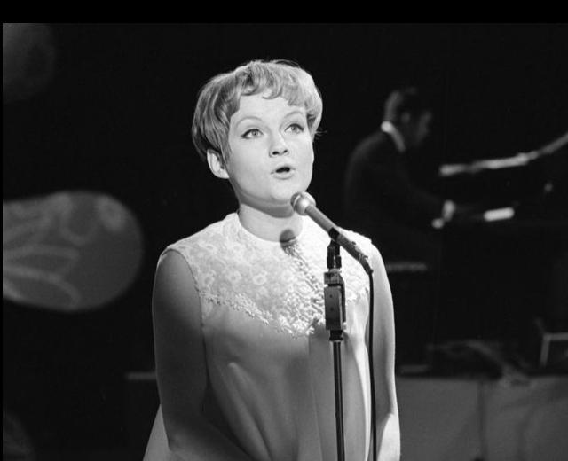 Anna-Lena Löfgren