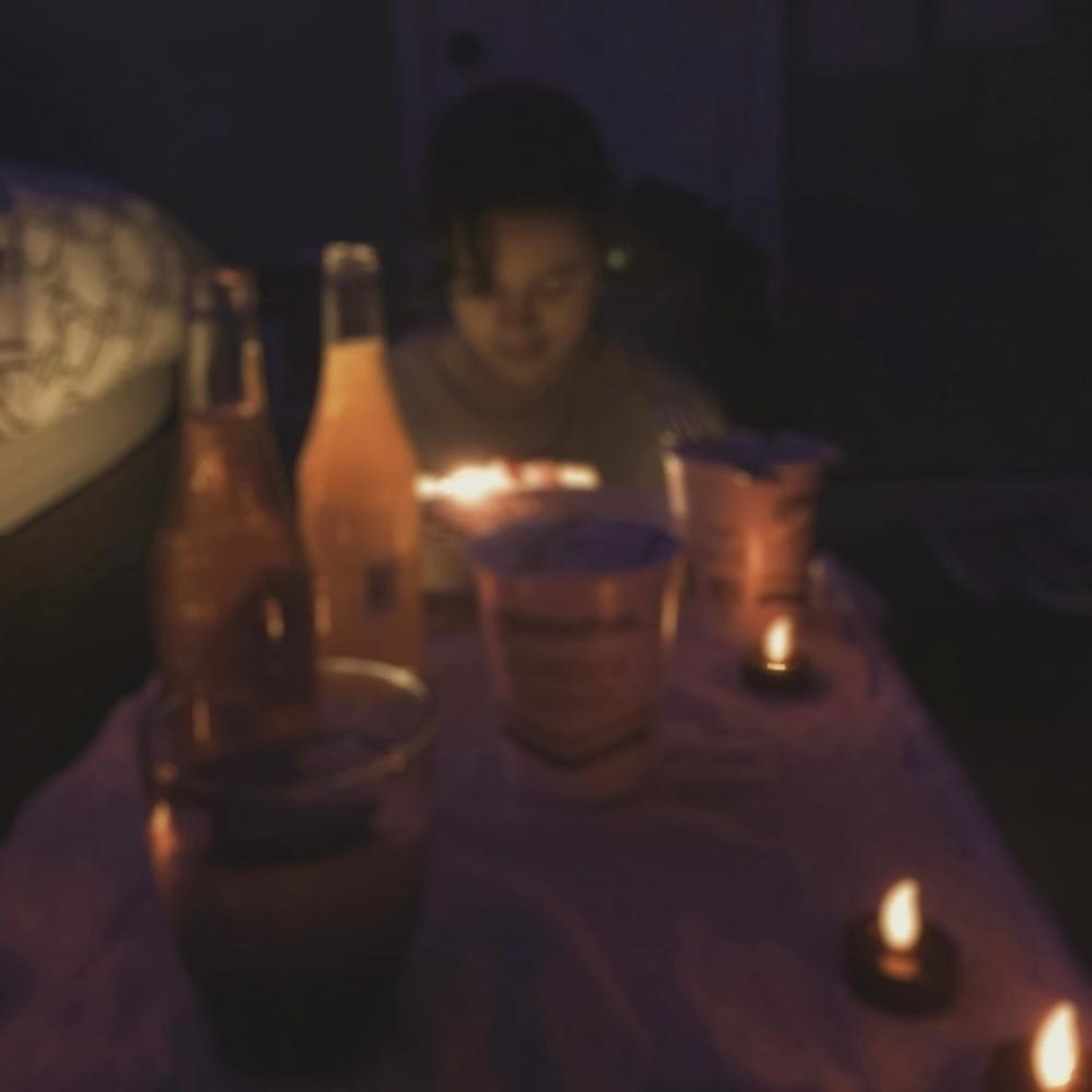 till her ice cream melts