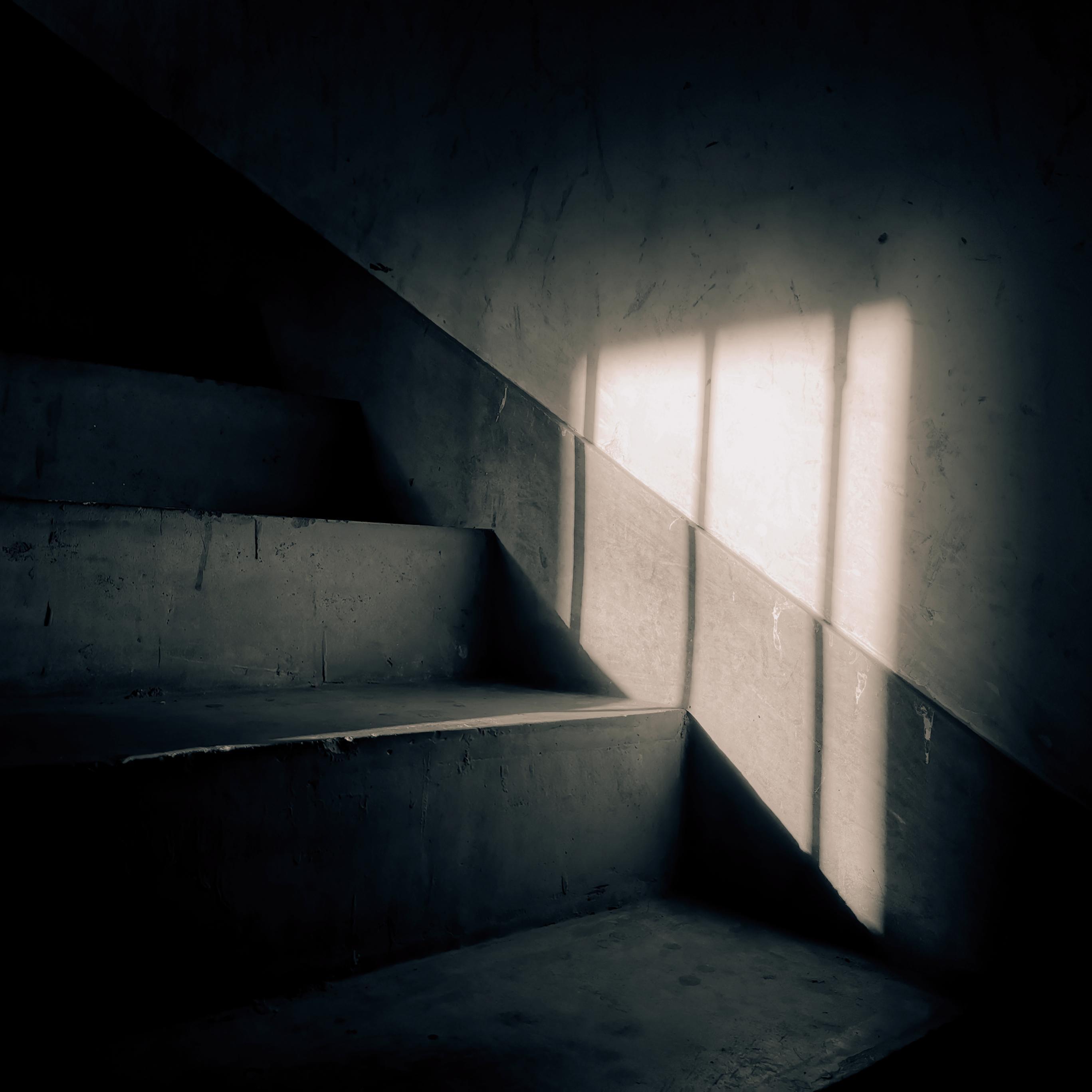 抓不住咫尺的你