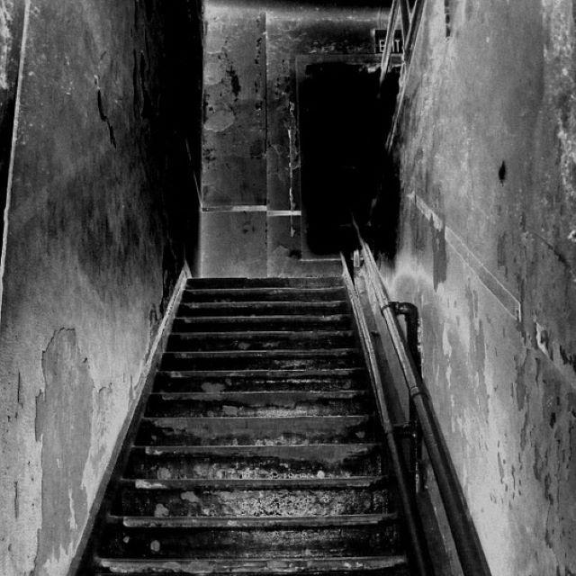 死寂封面