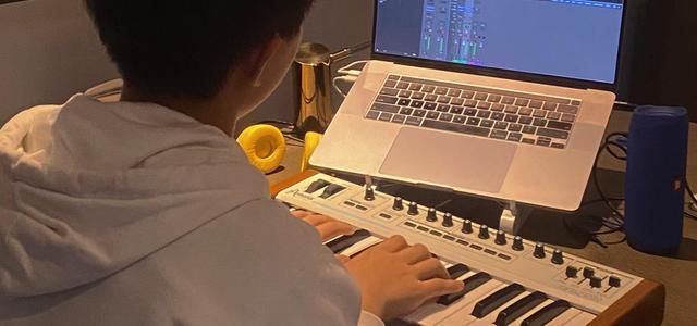 张子墨z!mooo头像