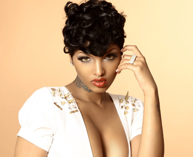 Lola Monroe
