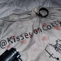 Kisses on Cotty