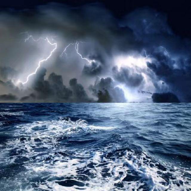 暴雨云雾 伴奏封面