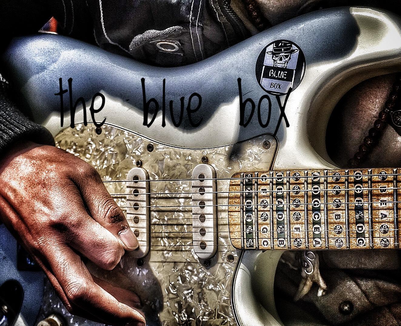 the blue box强哥哥