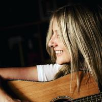 Sophie Bickerdike资料,Sophie Bickerdike最新歌曲,Sophie BickerdikeMV视频,Sophie Bickerdike音乐专辑,Sophie Bickerdike好听的歌