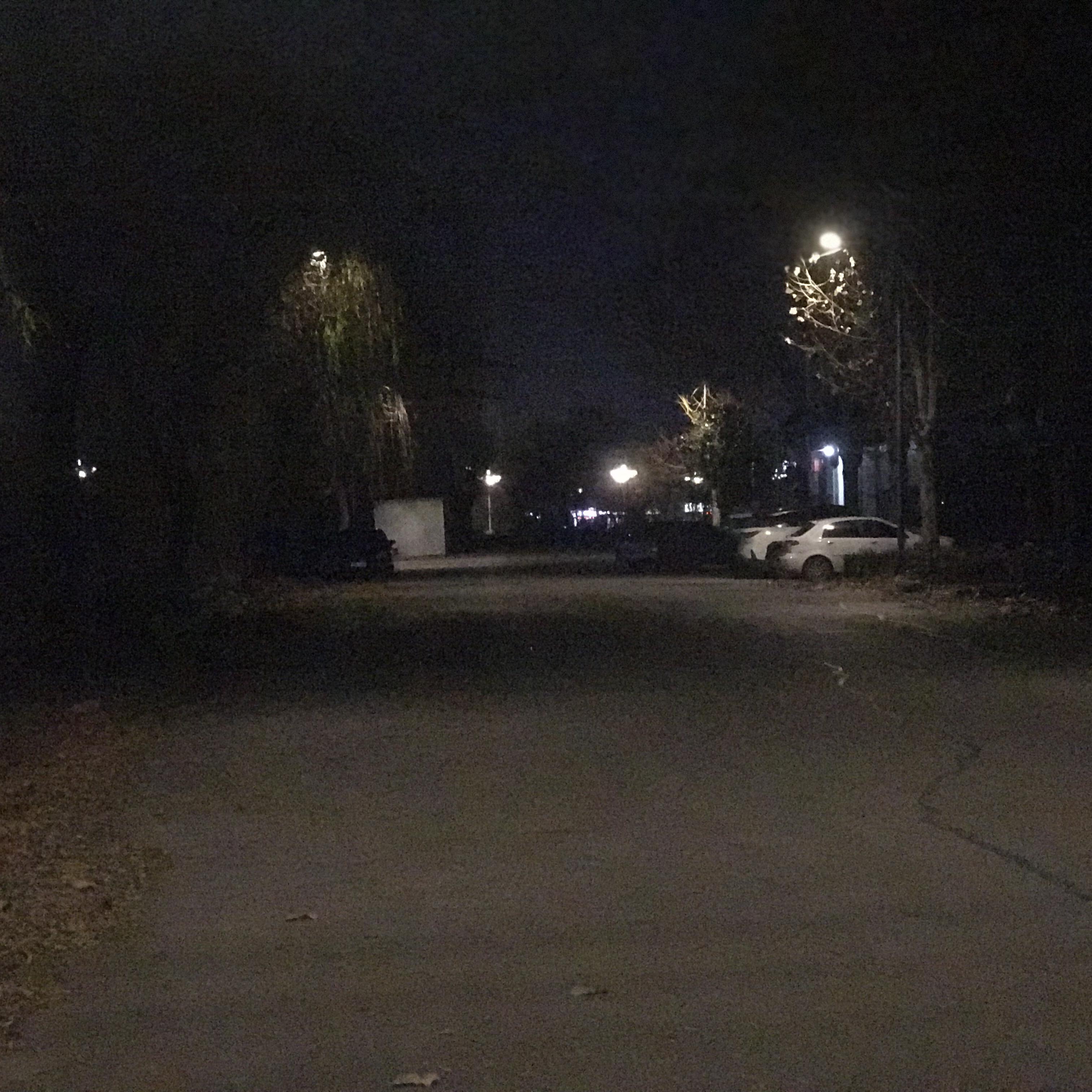 耍把戏 - 尾翼不高冷封面