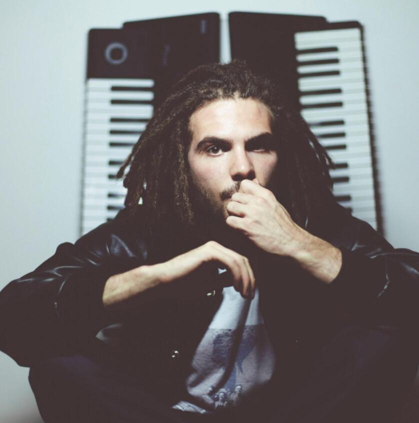 从电音里看法国骨子里的浪漫-FKJ