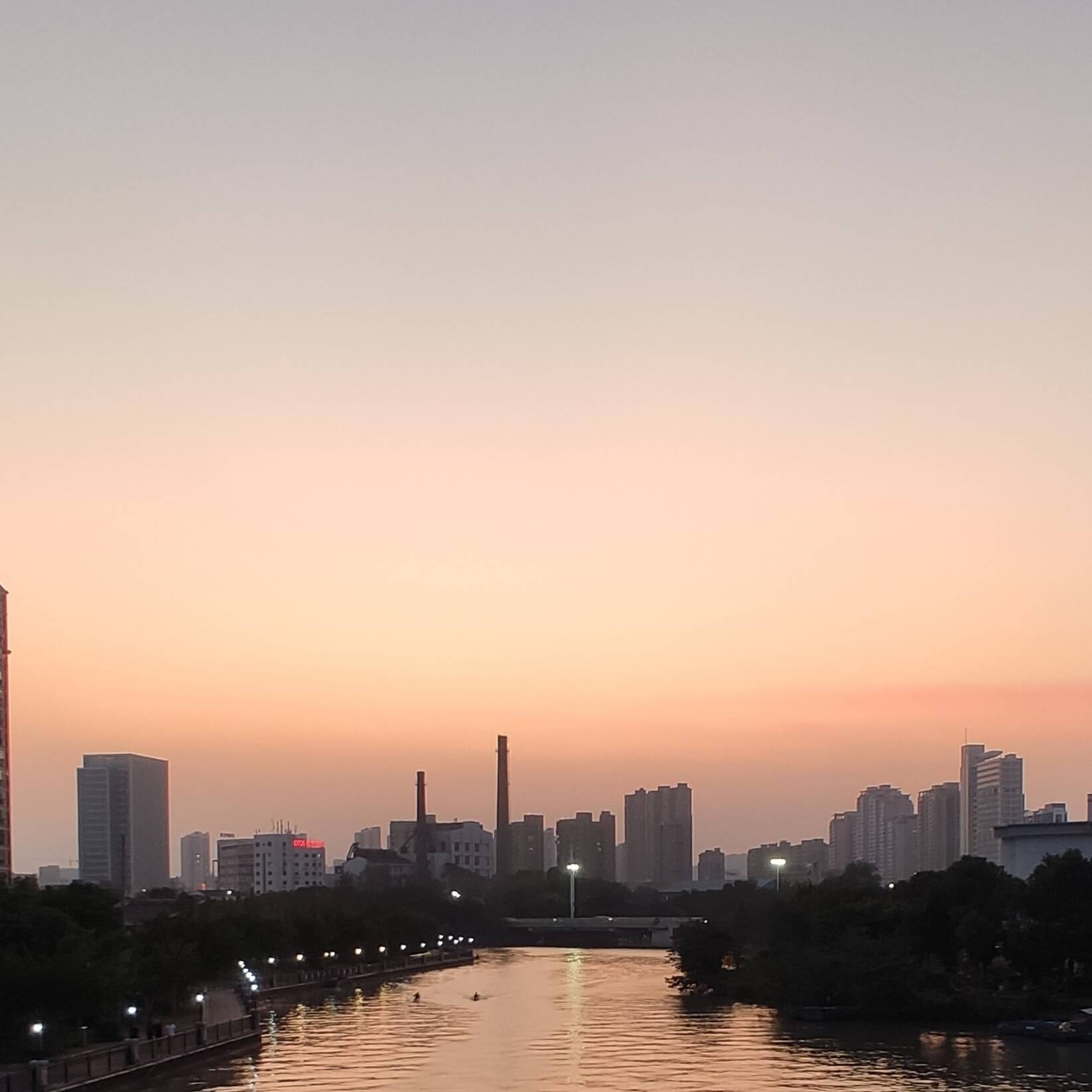 独寂封面