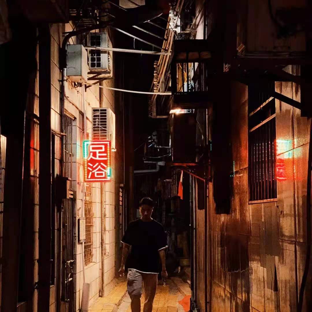 白石洲封面