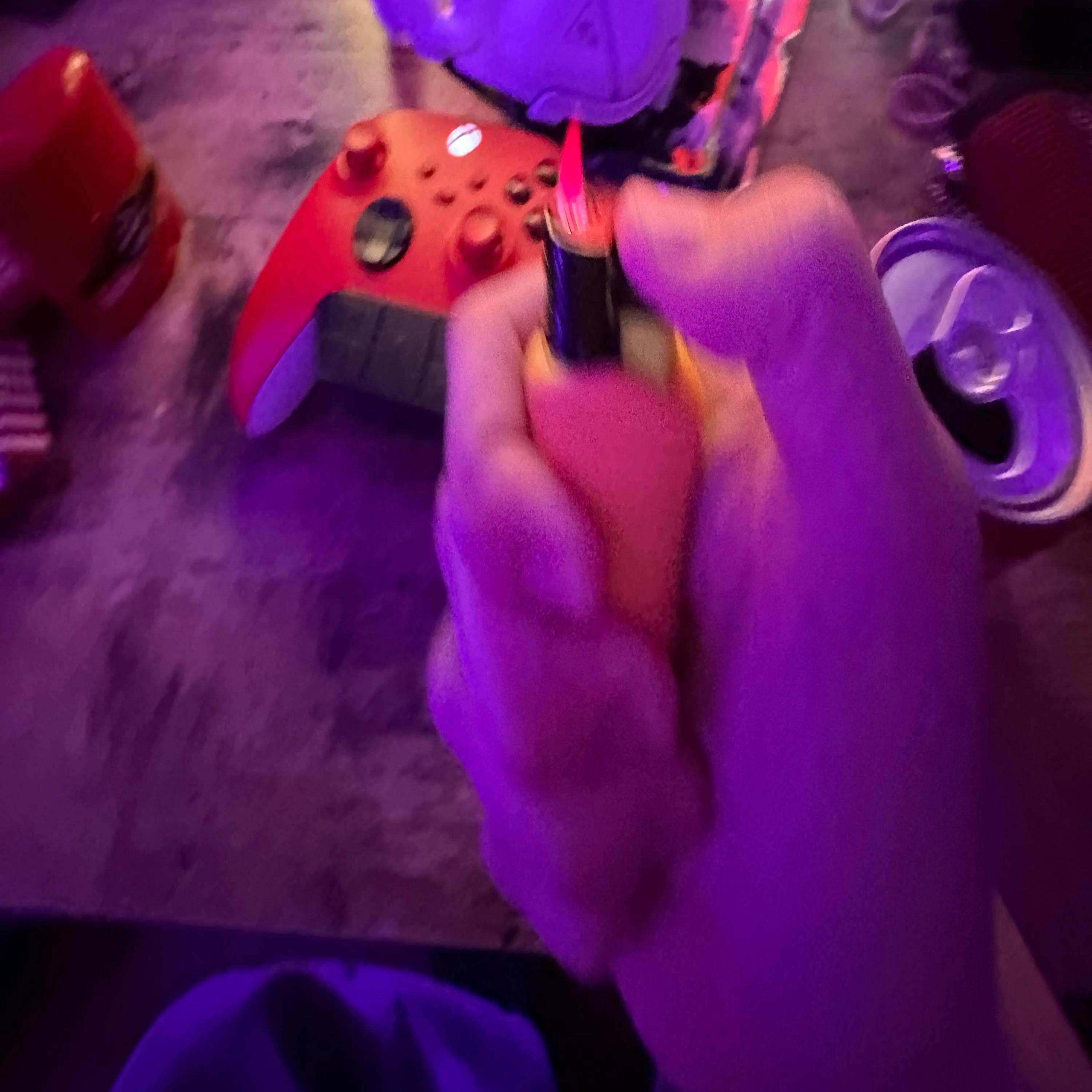 HEAT (feat. POLYURETHANE & countinbenjies)