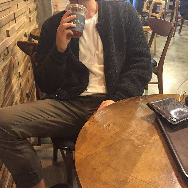 万年鸿图1封面