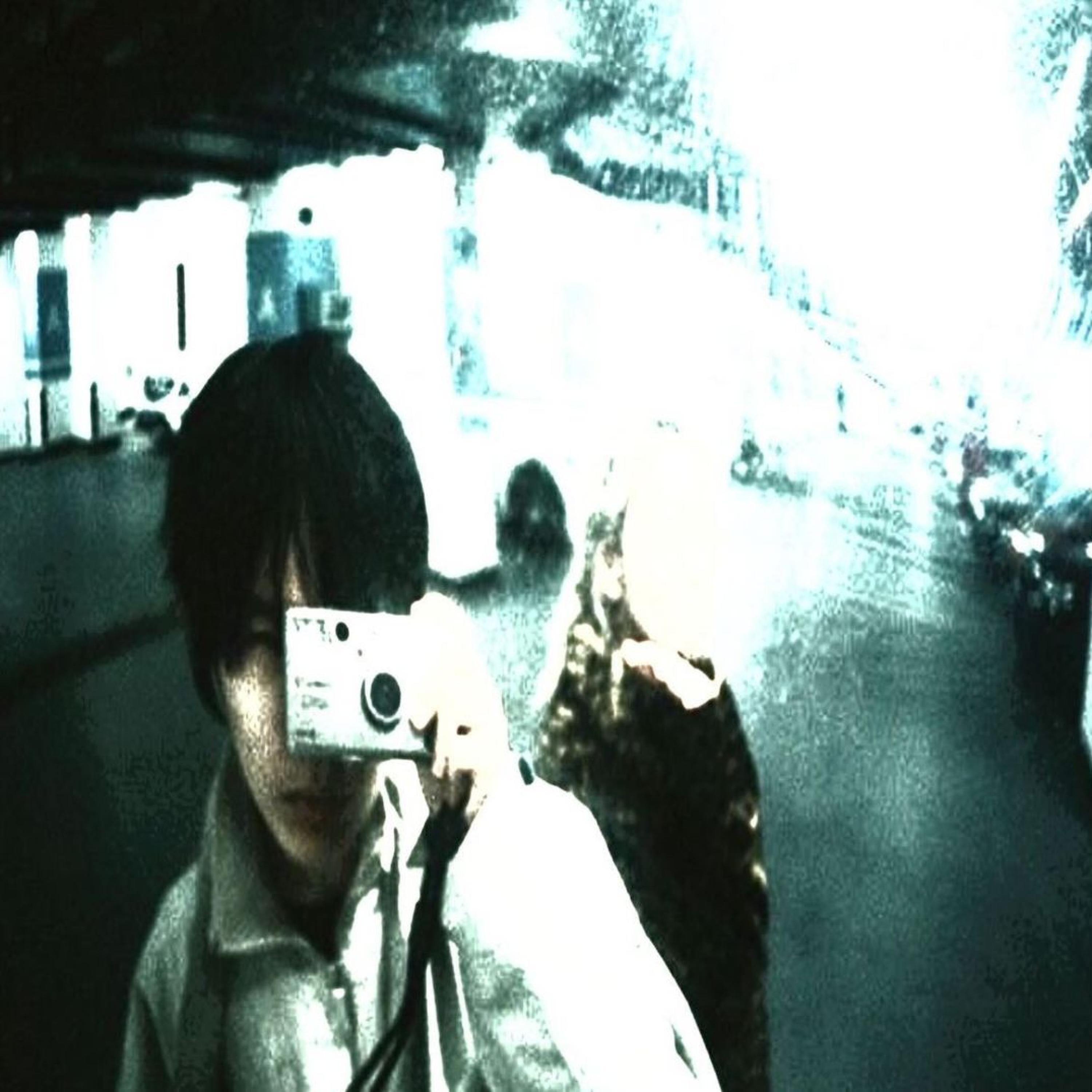 Stare @ The Moon (feat. lifewitoutluv & Kio)