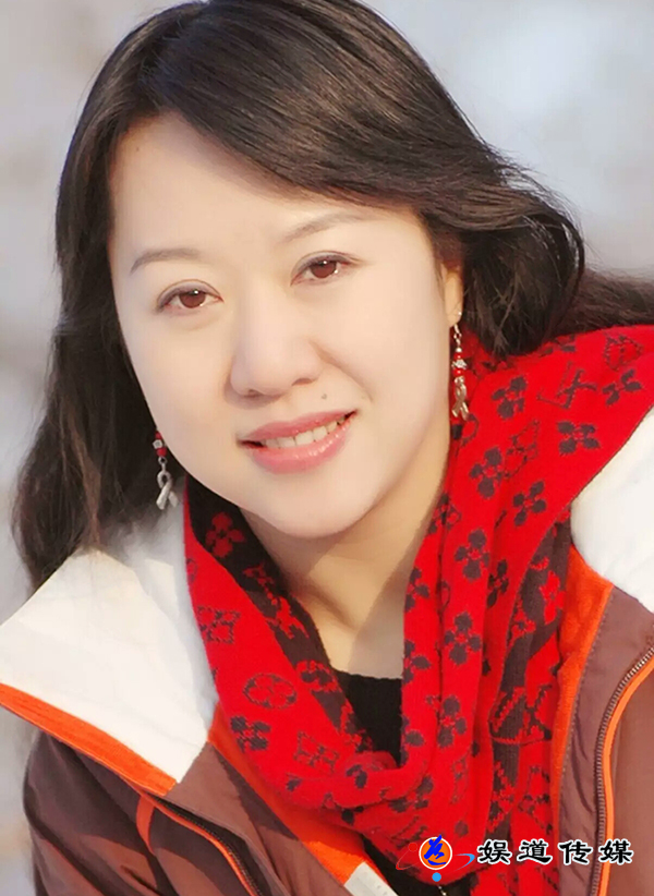 著名女诗人潇潇的诗与她的画 著名女诗人潇潇的诗与她的画