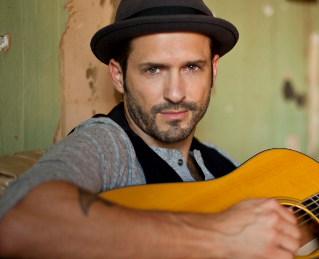 Tony Lucca