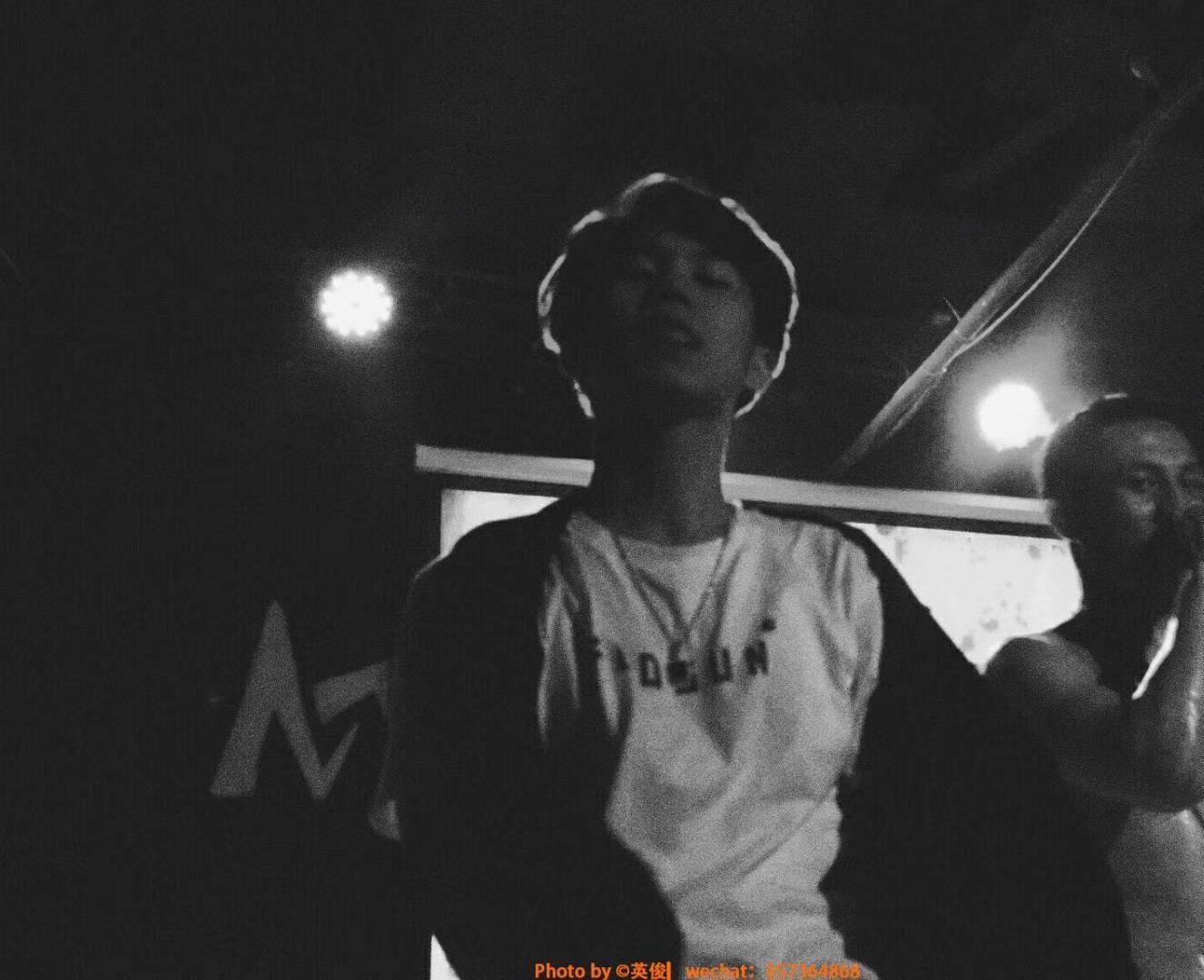 Young Lii7文京