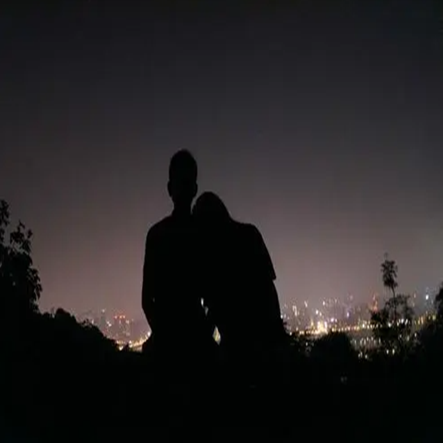 问情 伴奏封面