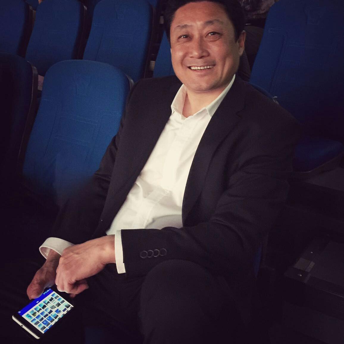 那么远这么近—金海演唱 伴奏封面