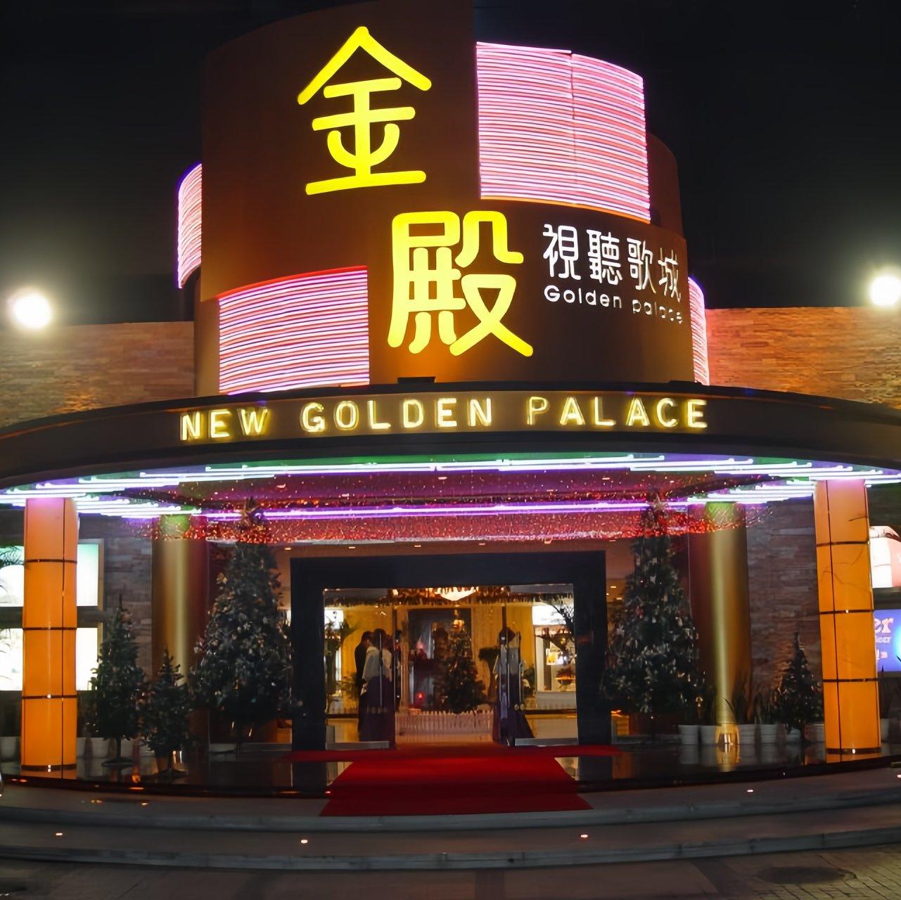 坚强的理由封面