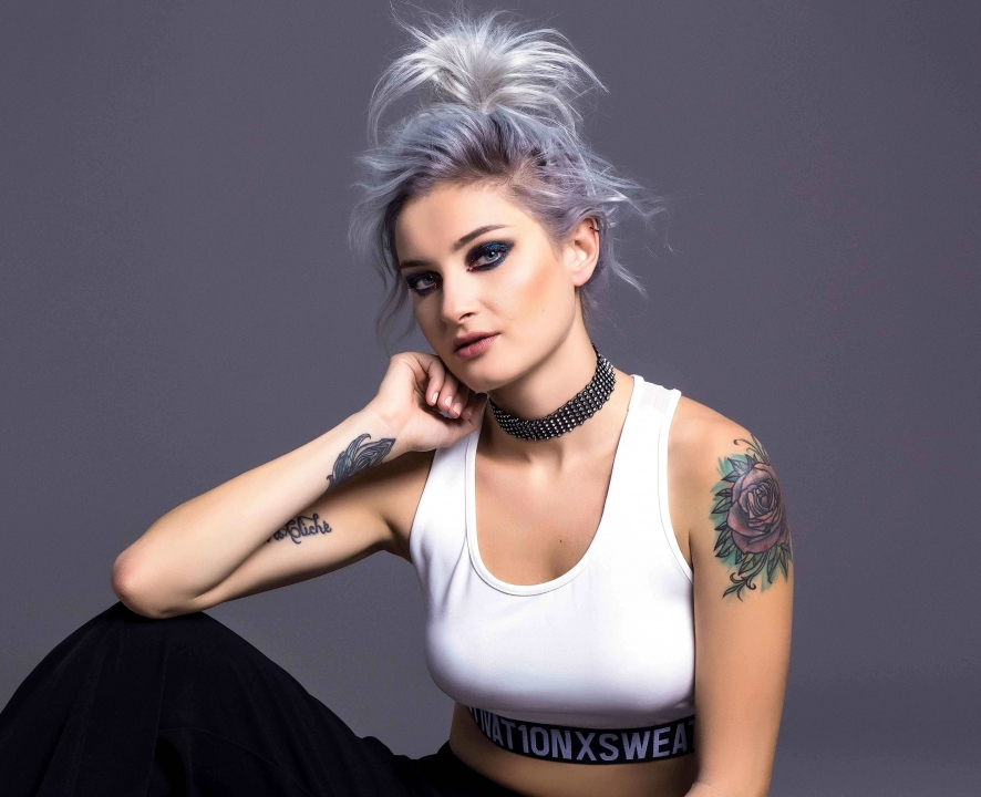 Güliz Ayla