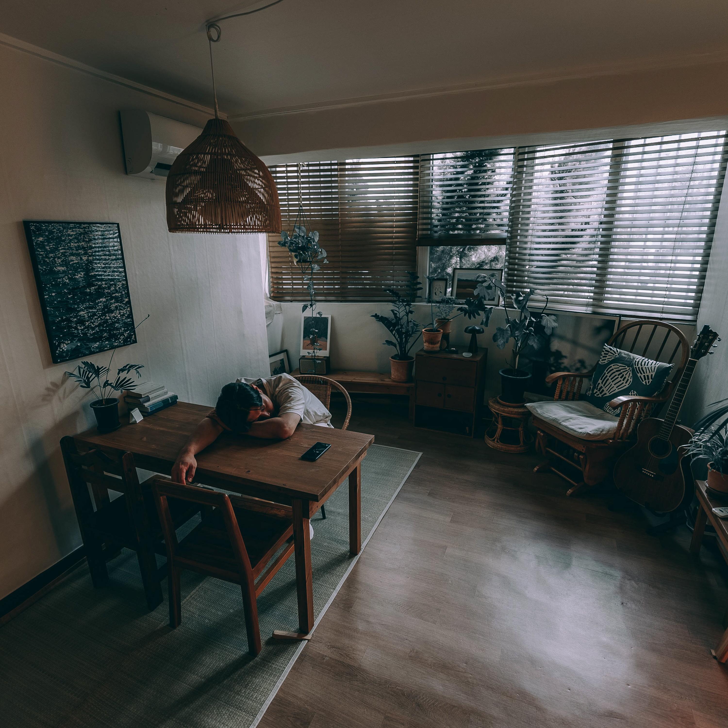 사이 (feat. BL8M & Q the trumpet)