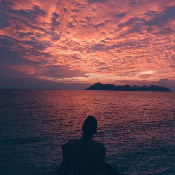 Lauv-I Like Me Better（MIDI live 片段）（FOMY remix）