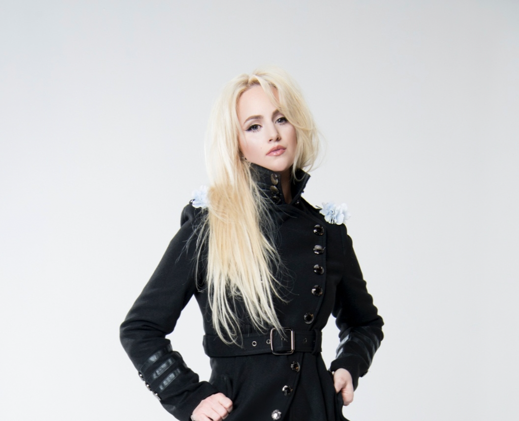 Cassy London