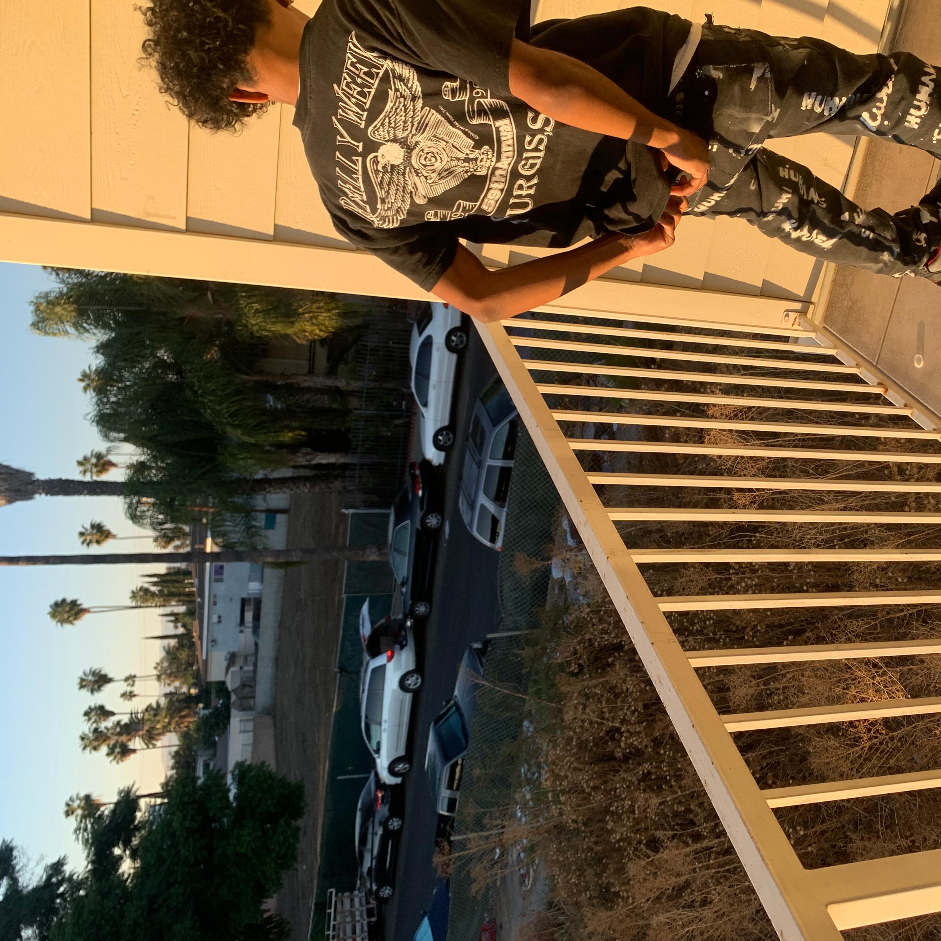 Play Around (feat. BoofPaxkMooky)