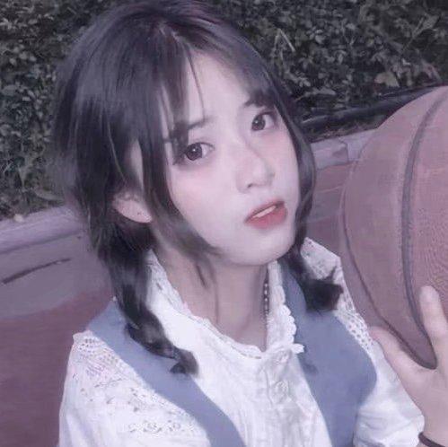 女声
