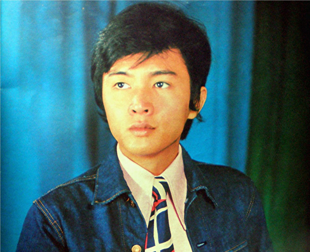 李逸