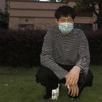 李官卫