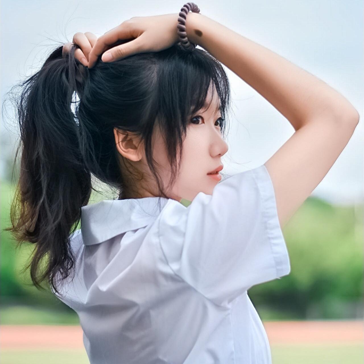 唇语封面