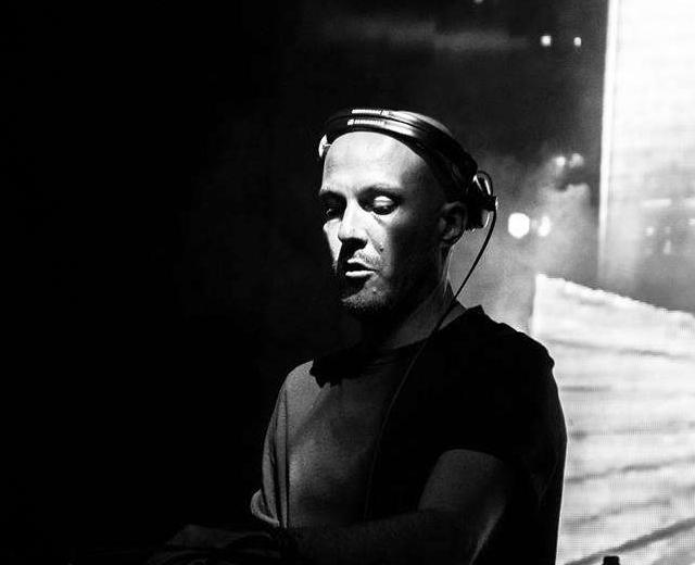 Julian Jeweil