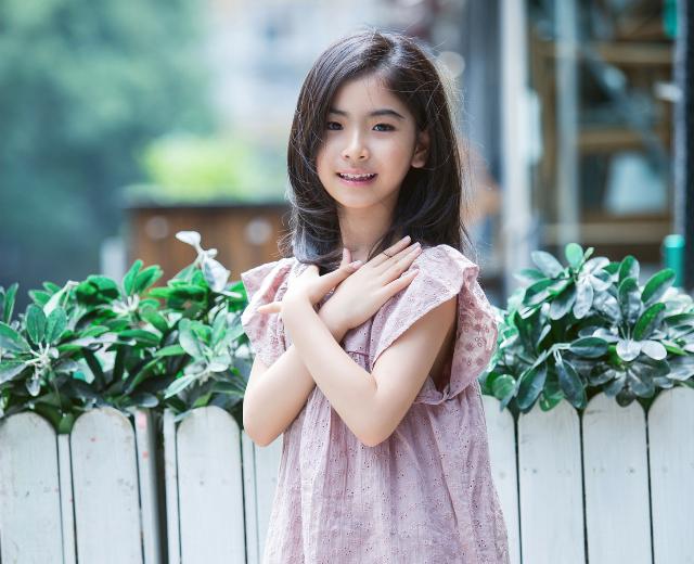 李昕融