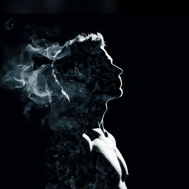 耳边的呢喃封面