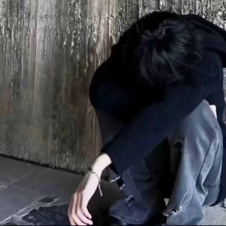 他爱过我一阵子封面