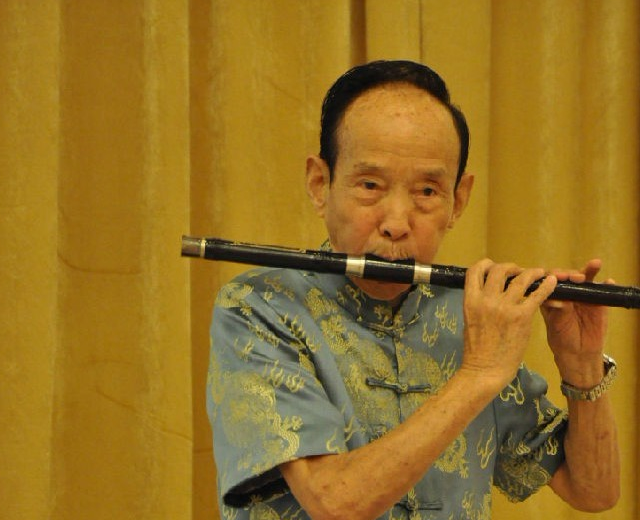 陆春龄