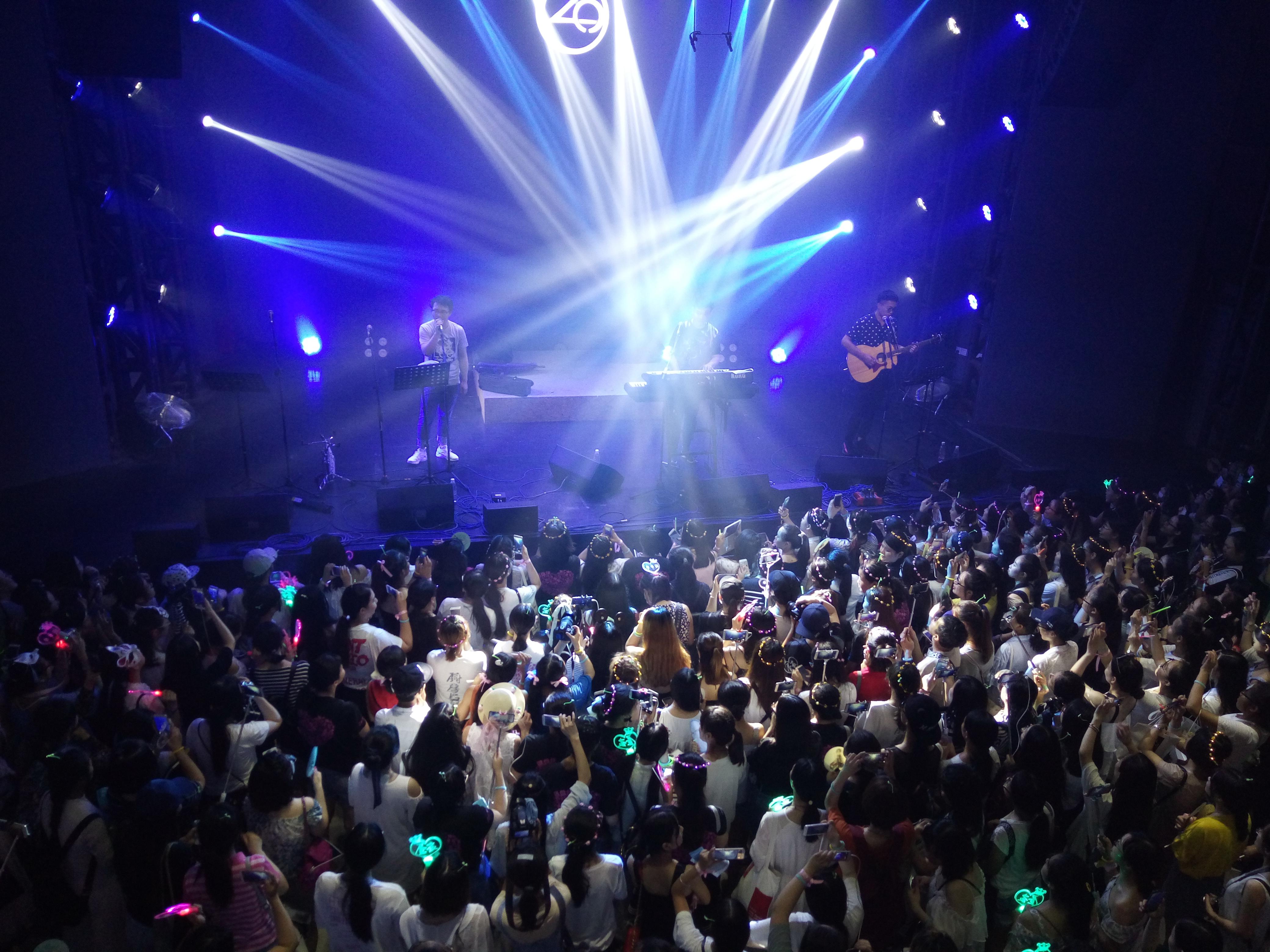 song-img