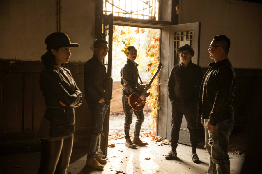 11月25日|与她说--鱼尾纹乐队