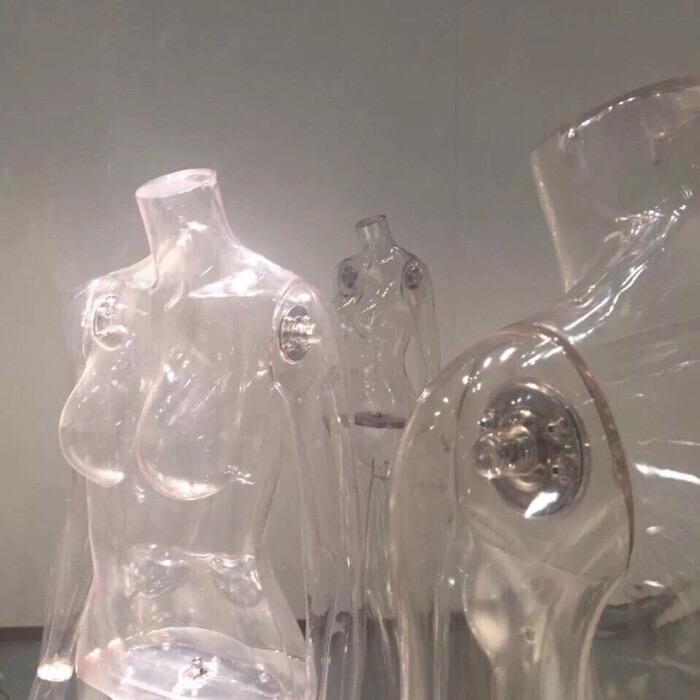 哔一声之后封面
