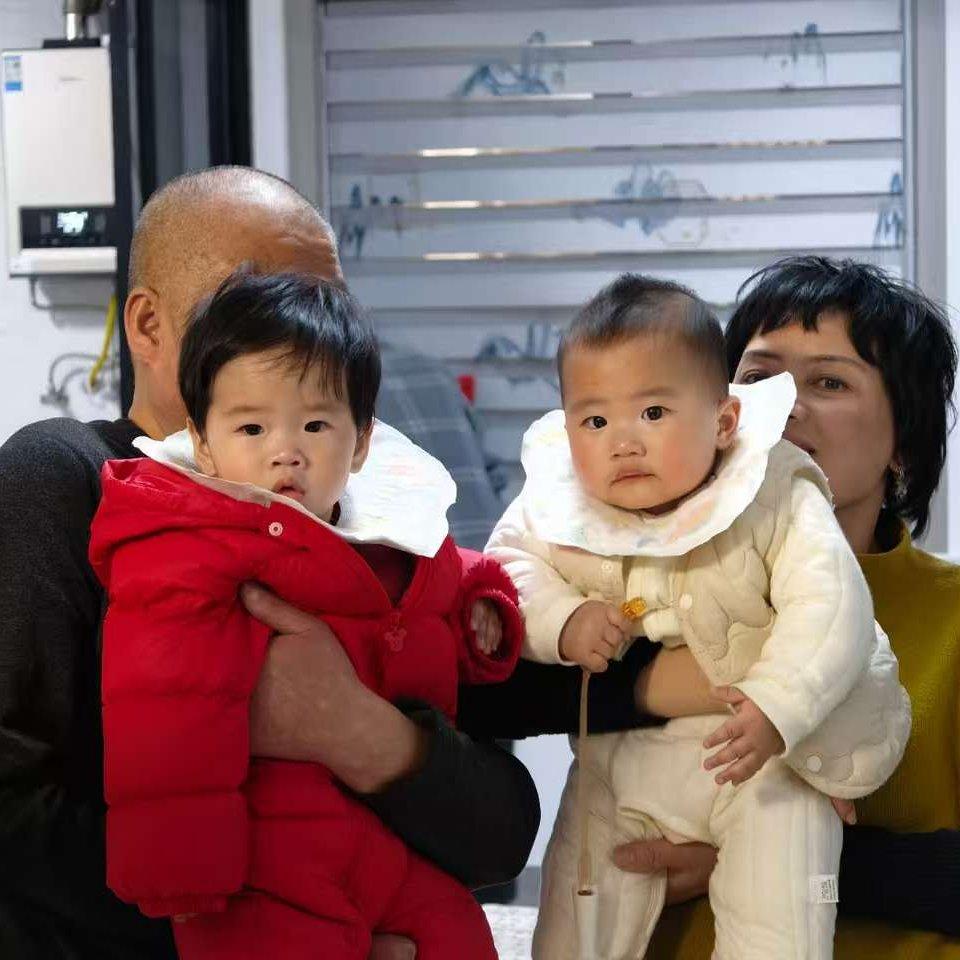 奶哥别调皮封面