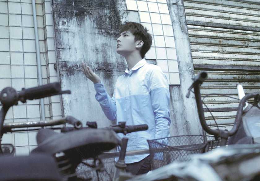 炎亚纶的内心独白:“亲爱的怪物,你好。”