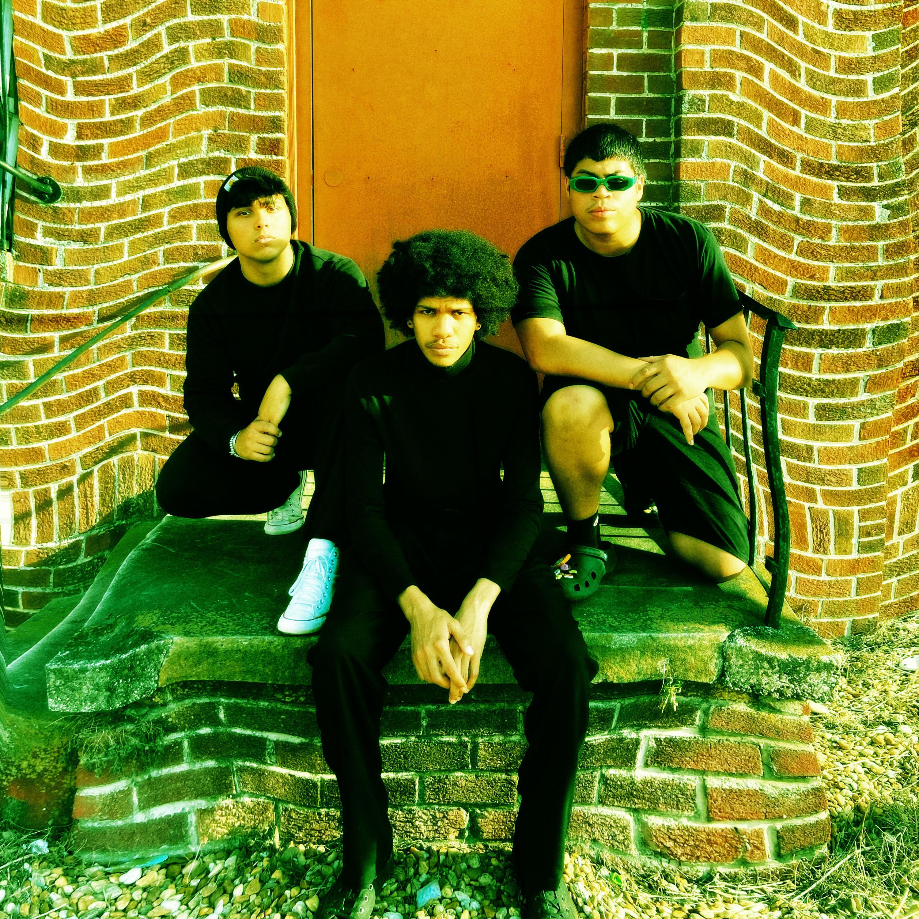 M a t r i x B r e a k e r . (feat. Daxny & Vante)