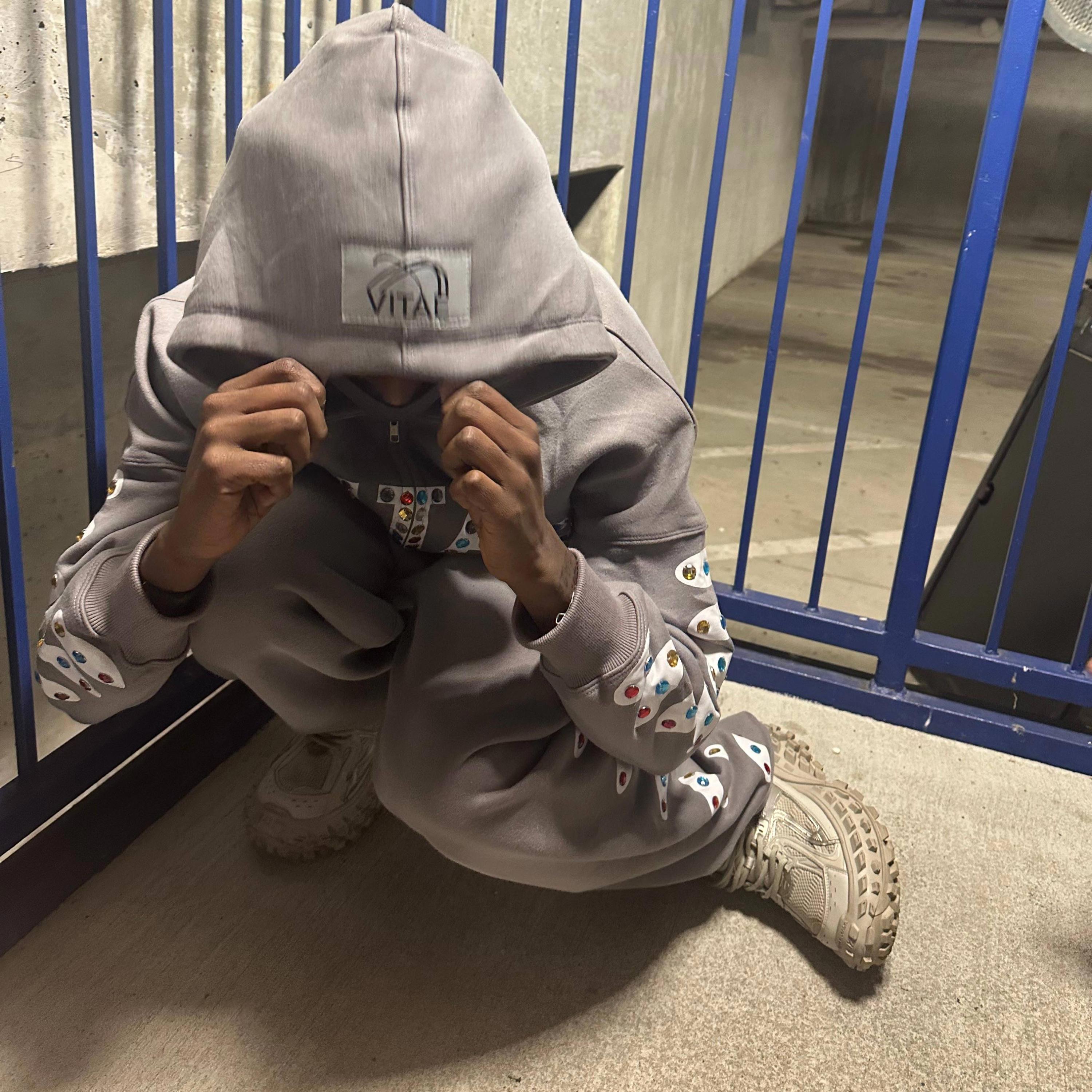 Airplanes (feat. luhden)