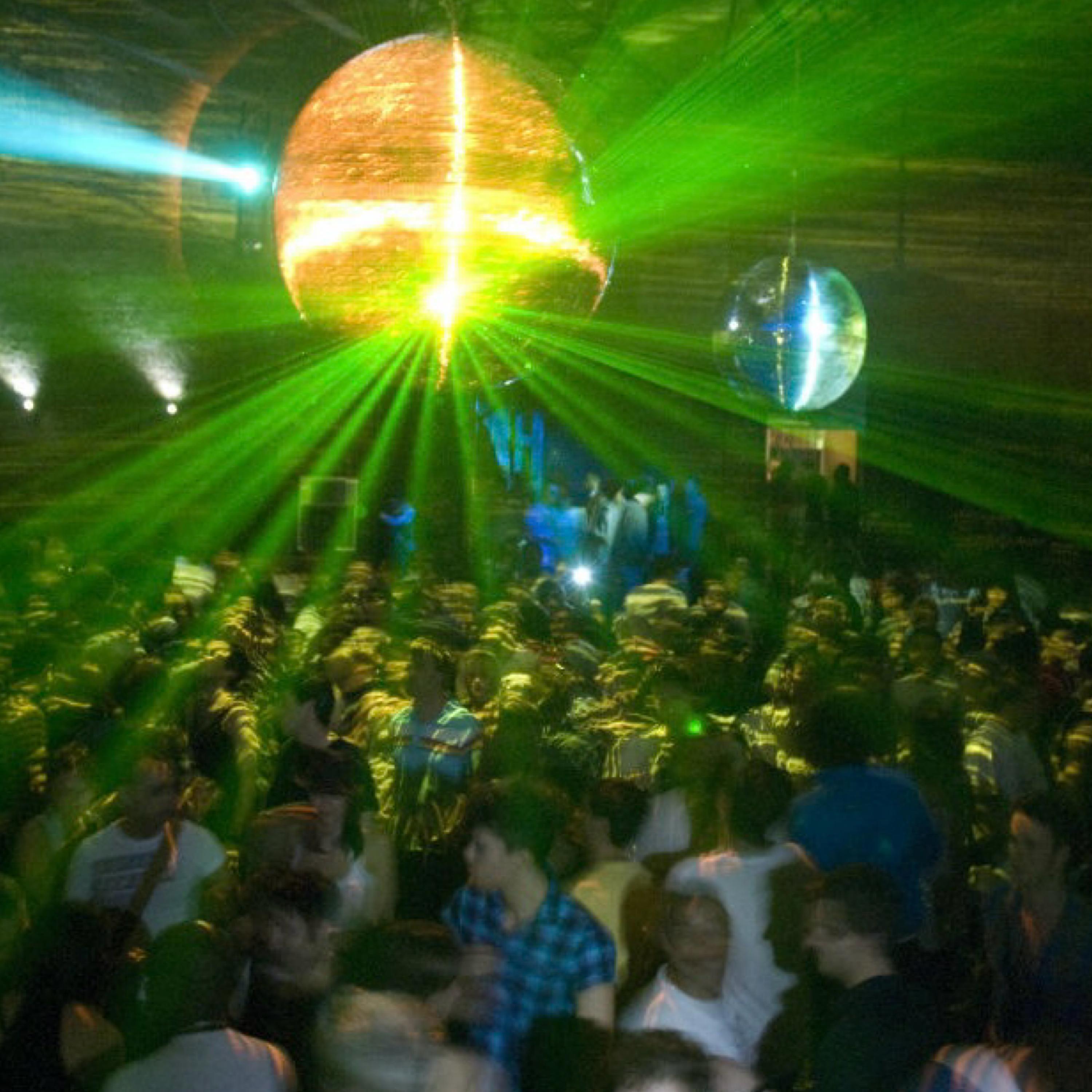 saturday (feat. 13thouxan)