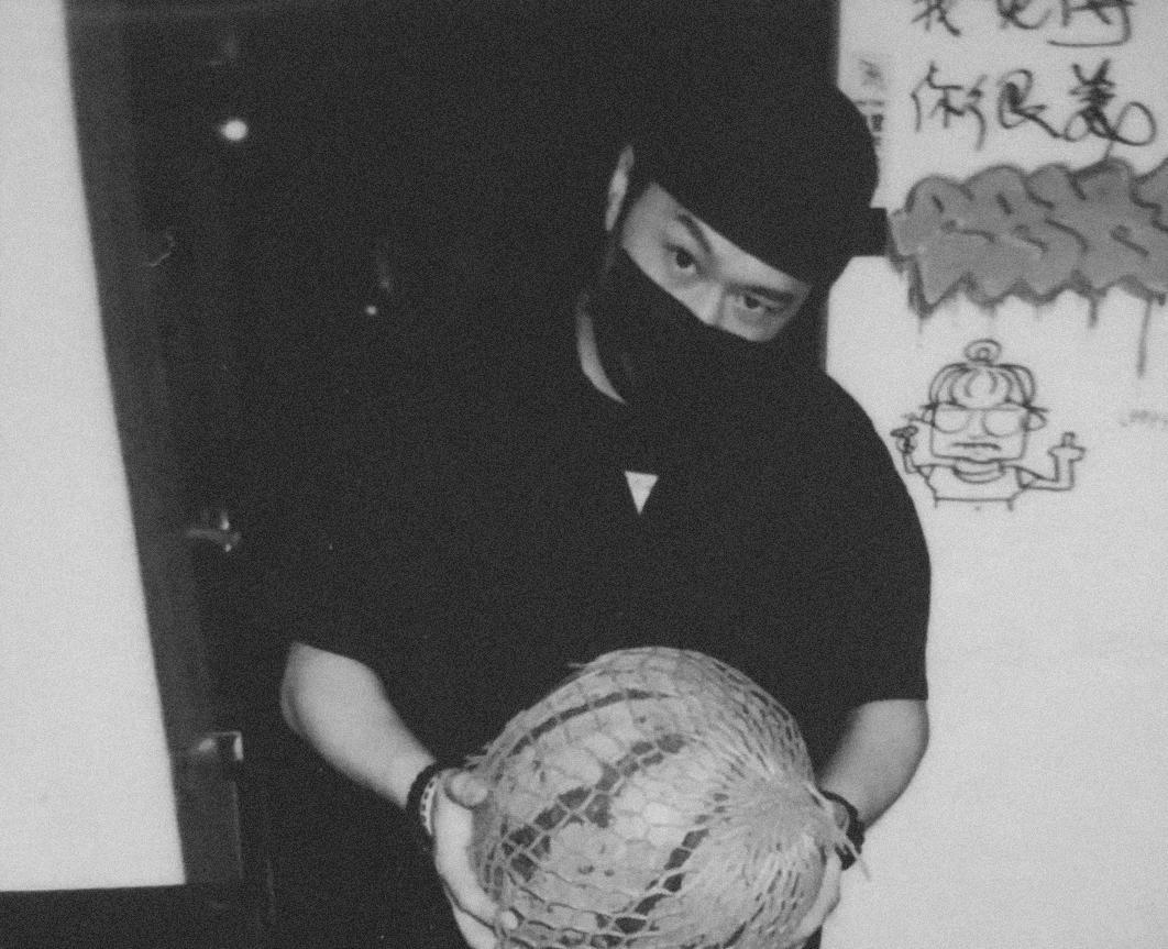 How to explain evidence in an essay image