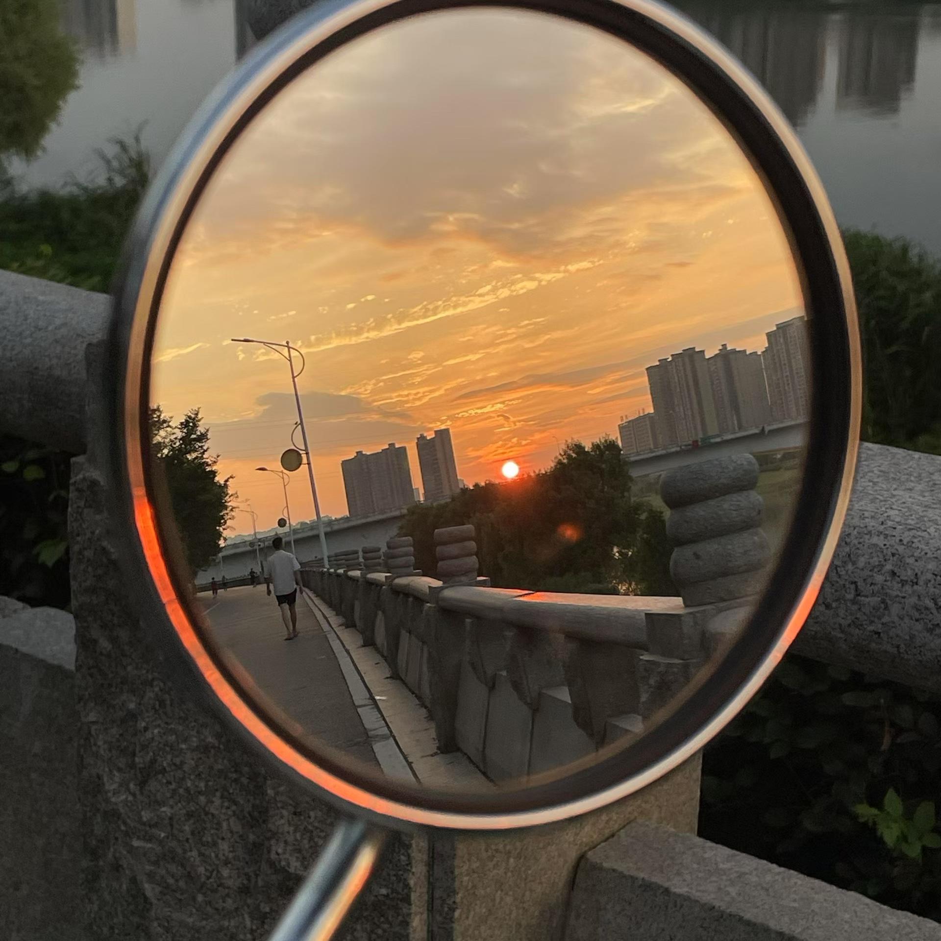 路小雨-钢琴封面